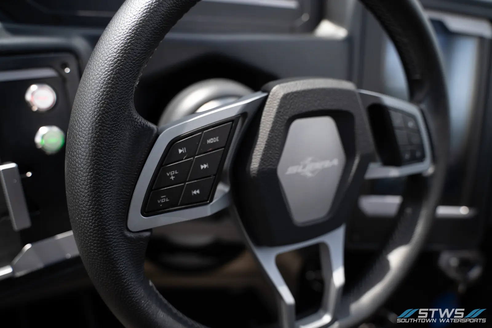 Steering Wakeplate Controls