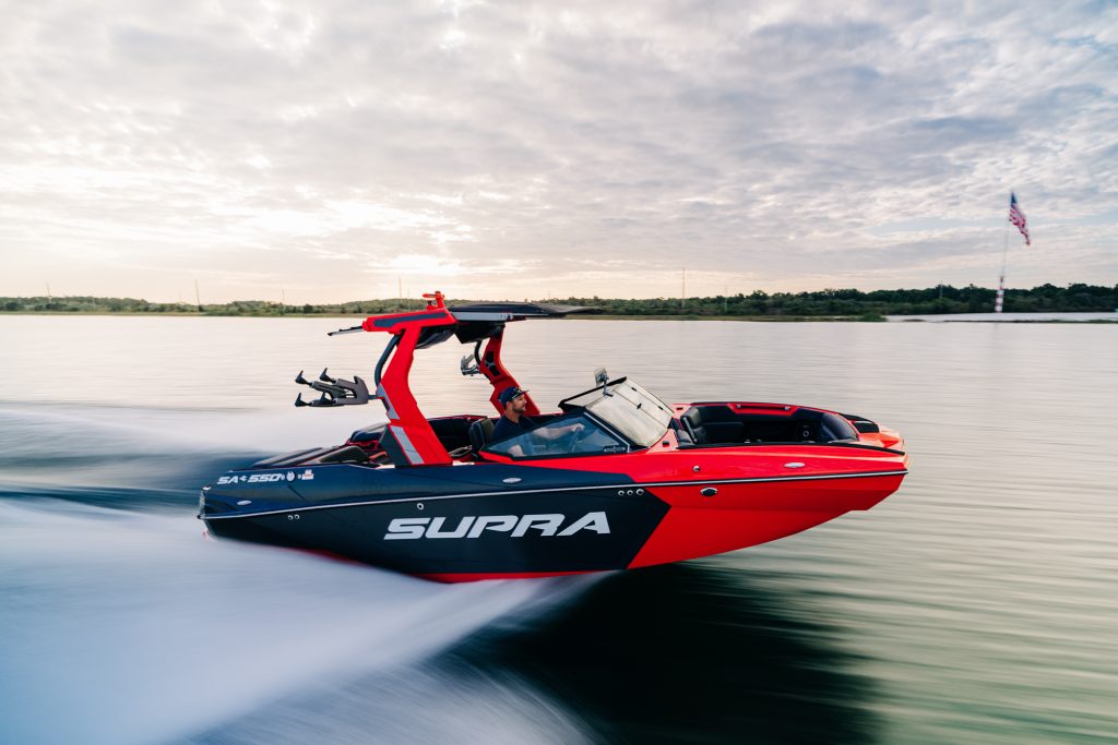 Supra SA550 2024: Agile Performance and Efficiency on Lake Norman