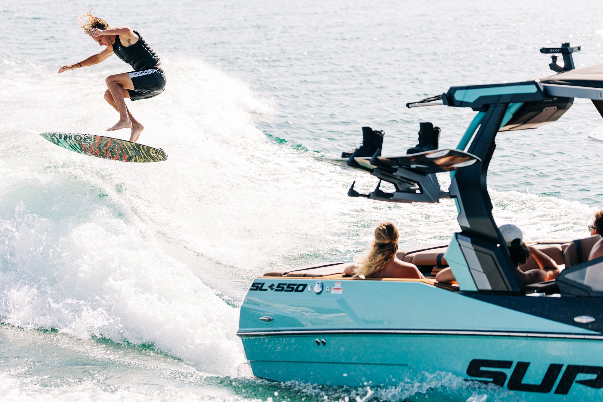 Supra SL450 creating perfect wakes on Lake Norman