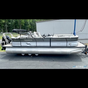 2023 Xcursion Rfx 243 boat
