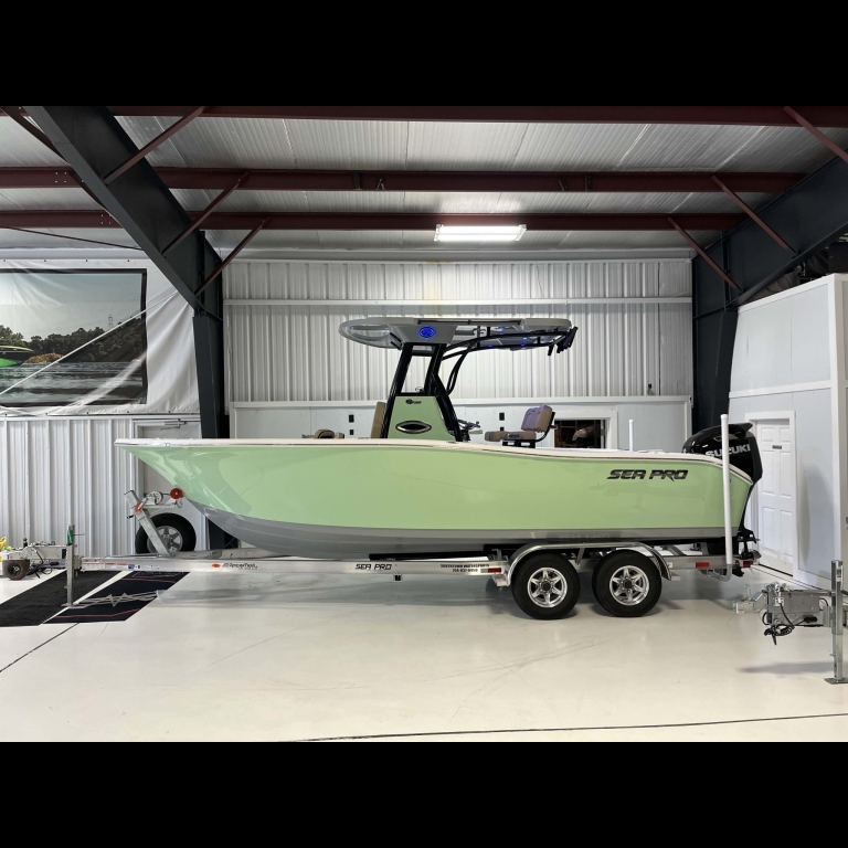 2026 - Sea Pro - 242 Sport - boat - Sea Foam / Tan - SouthTown Watersports - Charlotte, NC - featured image