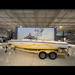 2003 Centurion Avalanche boat