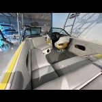 2003 Centurion Avalanche boat