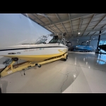 2003 Centurion Avalanche boat
