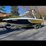 2013 Centurion Avalanche Elite V boat