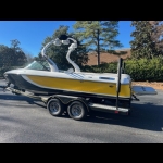 2013 Centurion Avalanche Elite V boat