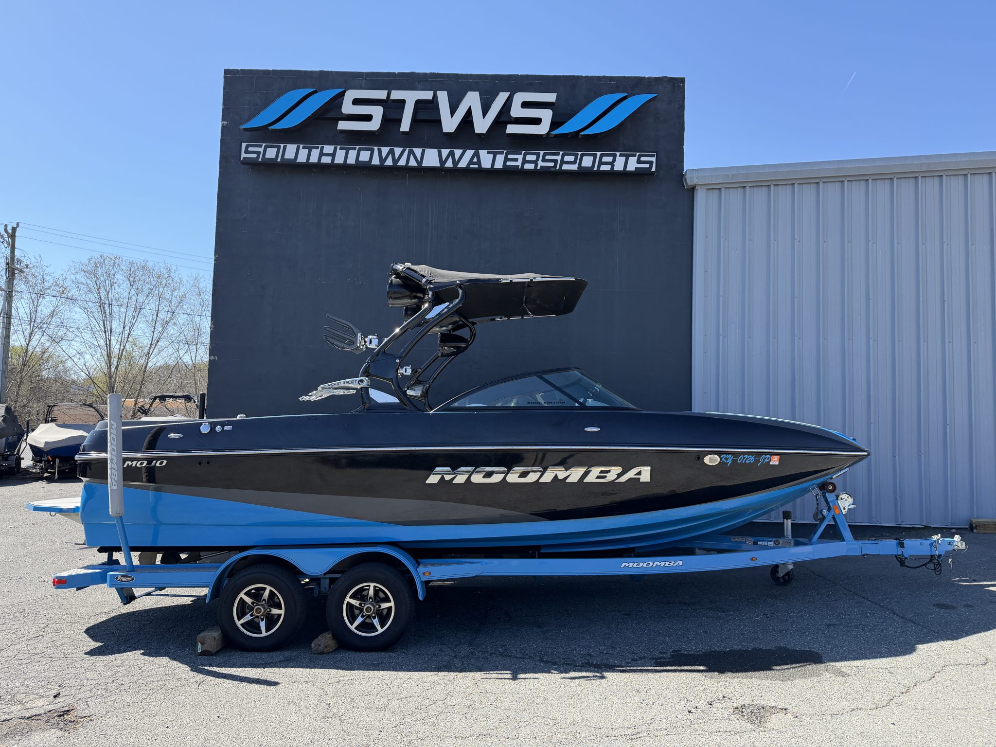 2016 Moomba Mojo boat