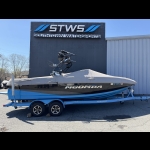 2016 Moomba Mojo boat