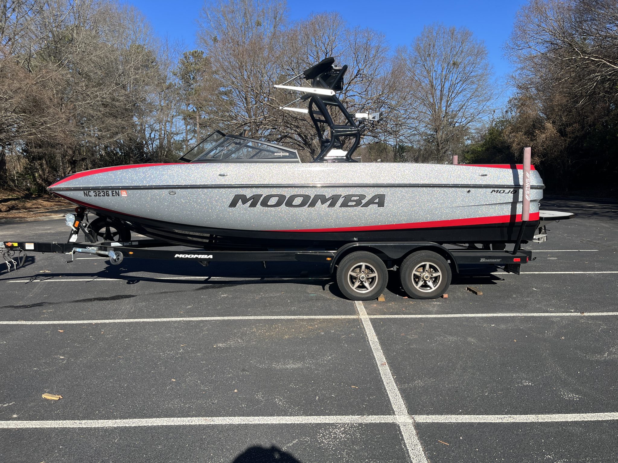 Moomba Mojo 2019 Gray boat