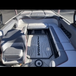 Moomba Mojo 2019 Gray boat