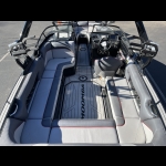 Moomba Mojo 2019 Gray boat