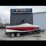 2014 Moomba Mondo boat