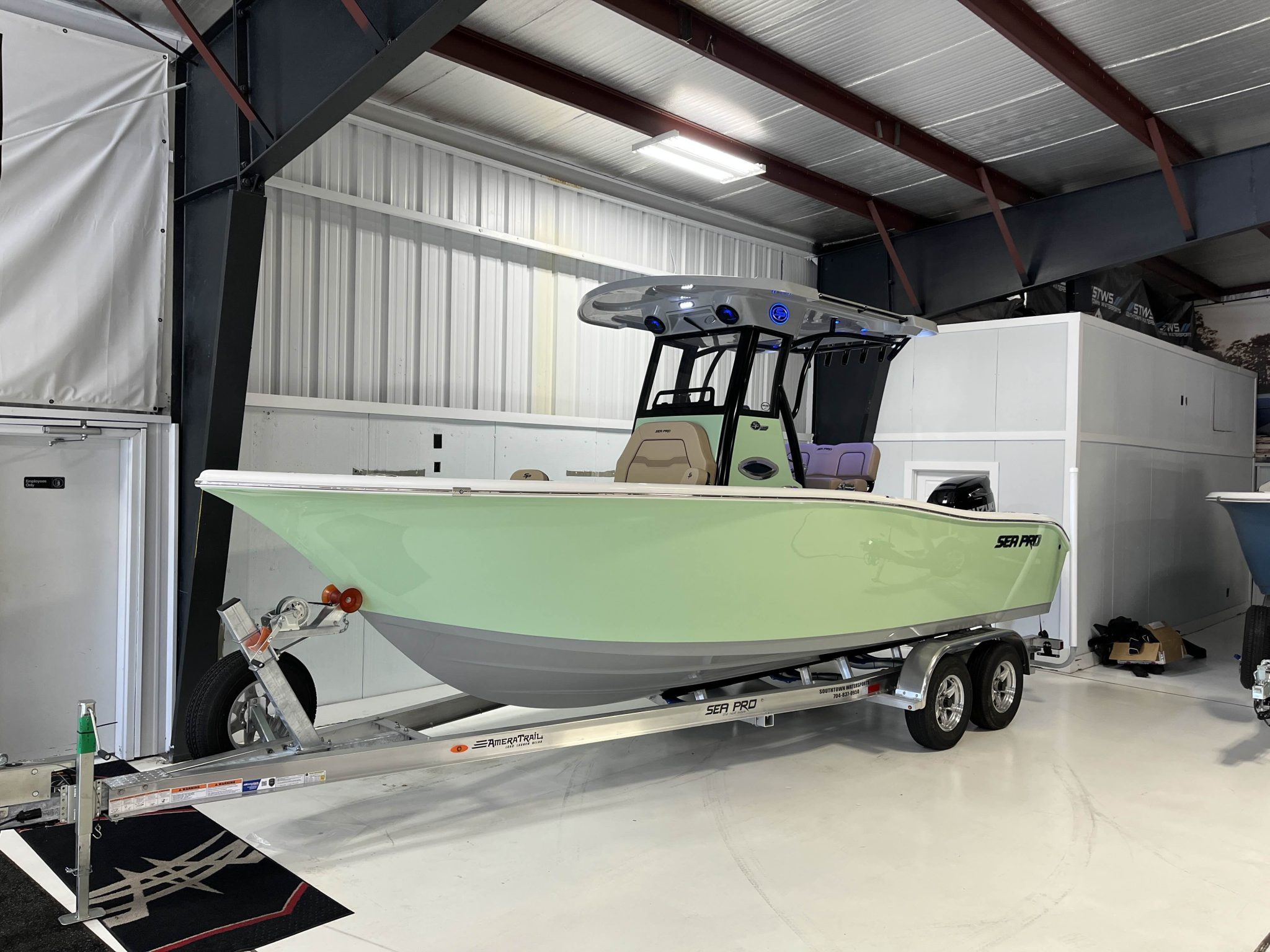 2026 Sea Pro 242 Sport boat