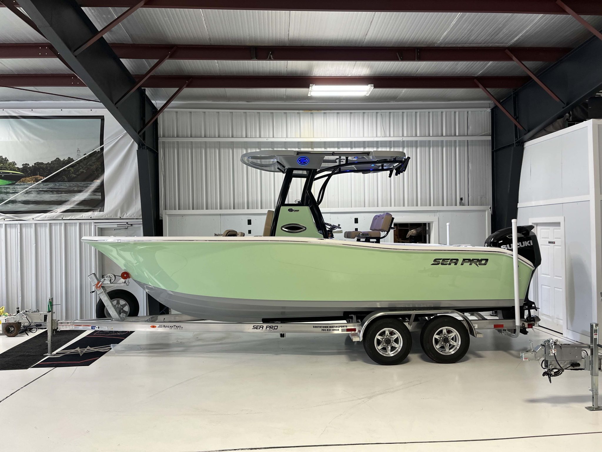 2026 Sea Pro 242 Sport boat