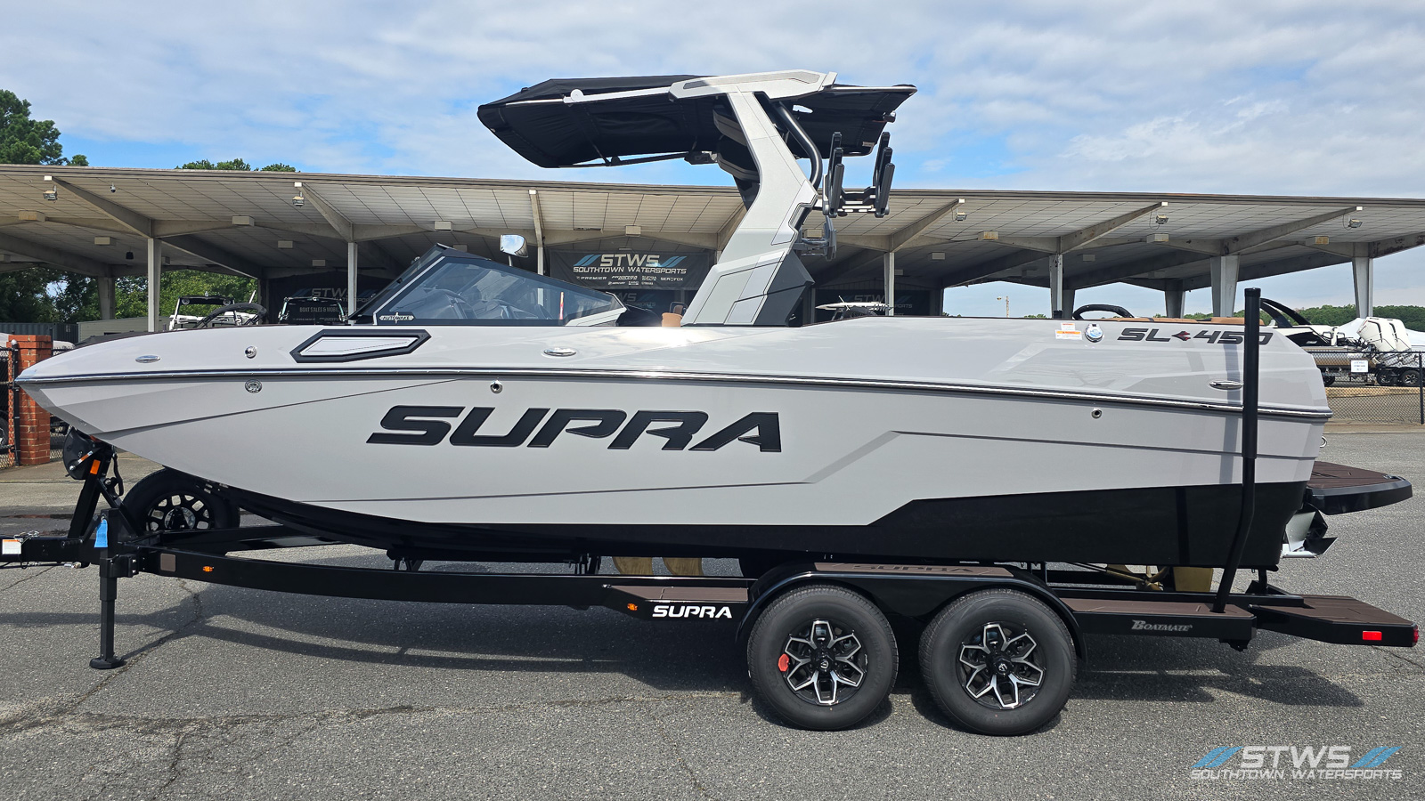 2025 Supra SL 450 boat