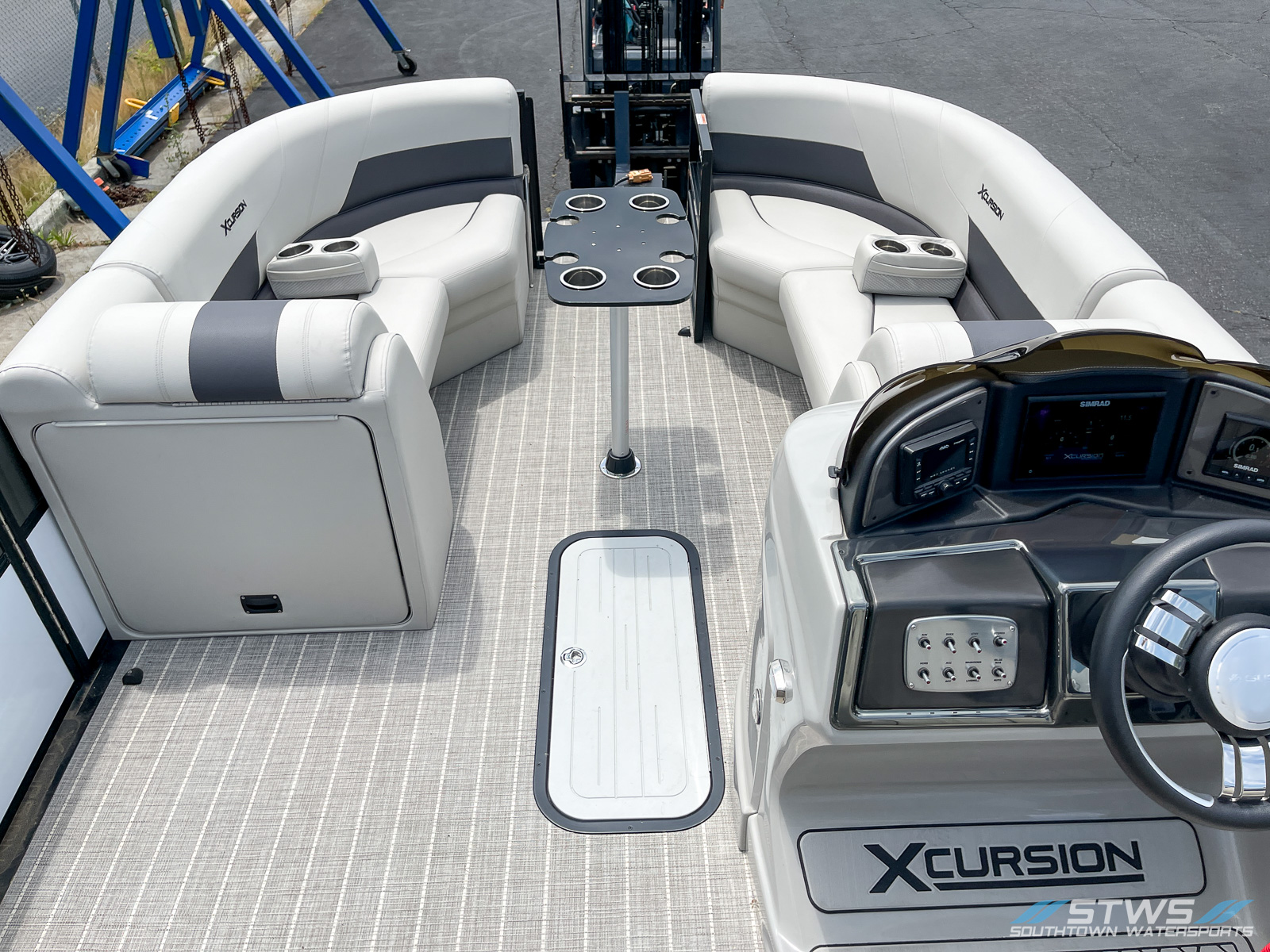 2023 Xcursion Rfx 243 boat