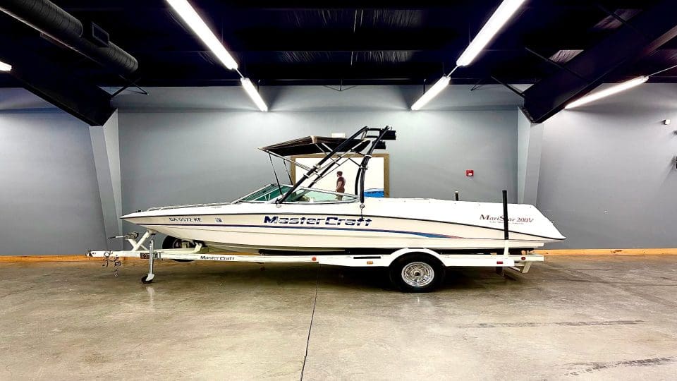 1995 MasterCraft Maristar 200 V – White