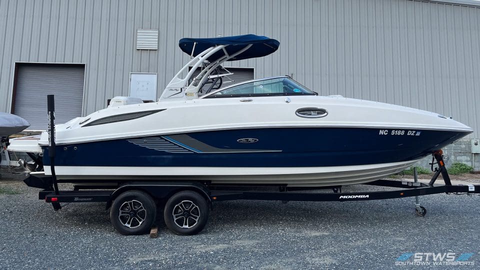 Sea Ray 260 Sundeck 2014 – Blue / White