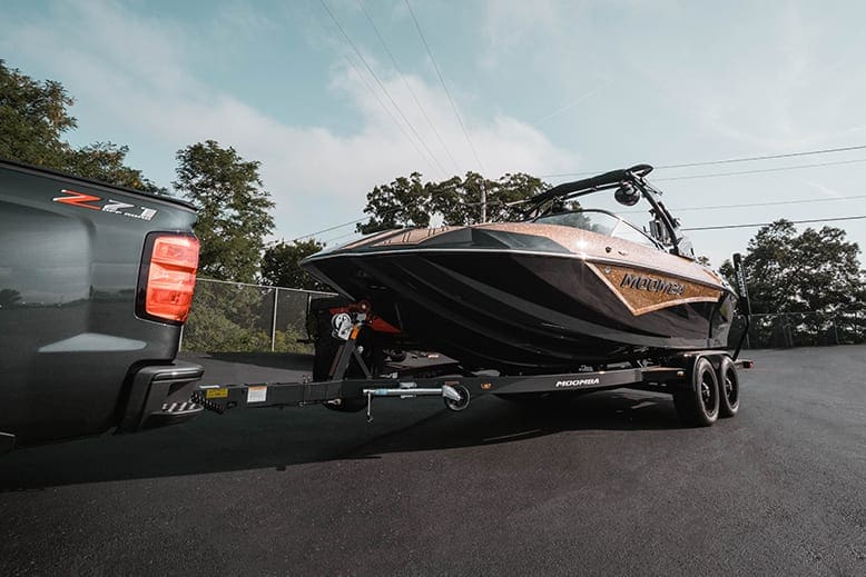 Moomba Kaiyen 2020 - Wakeboard & Wakesurf Boat