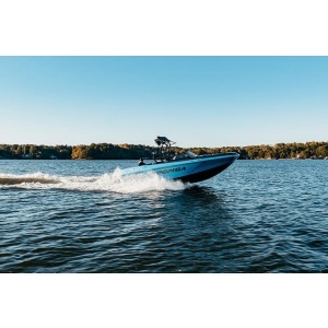 2020 Moomba Max: The Affordable Wake & Surf Boat That Performs