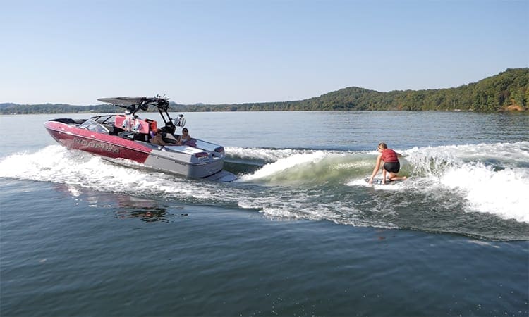 2021_moomba_mojo 2021 Moomba Mojo - Wakesurf/Wakeboard Boat