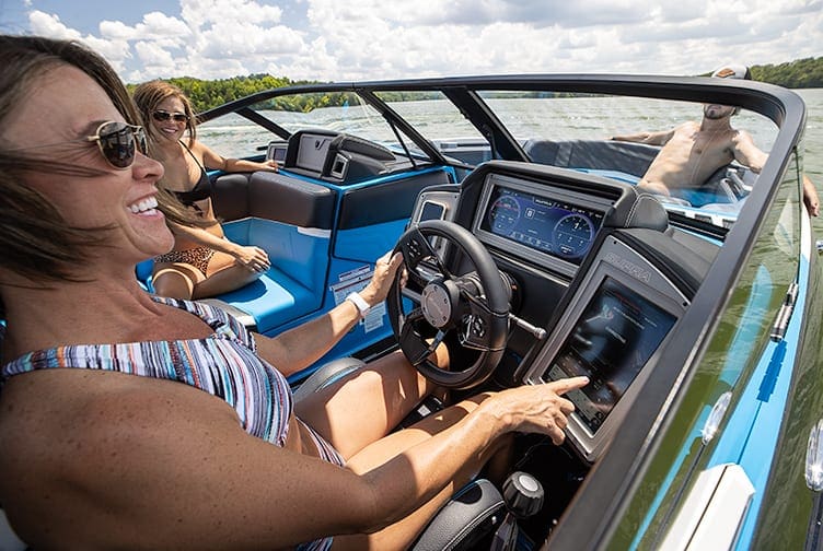 Control Your Boat At Your Fingertips