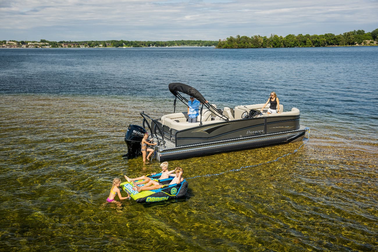 premier_pontoon_boats-exceptional_handling_maneuverability premier_pontoon_boats-exceptional_handling_maneuverability