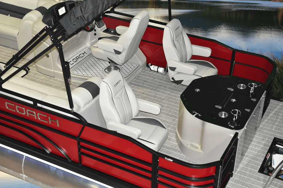 Tritoon party fish layout that can also be used as a built-in cooler and bar