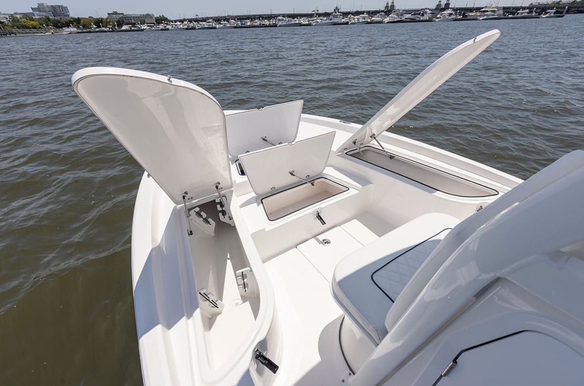 Sea Fox 231 Bay Fox bow view