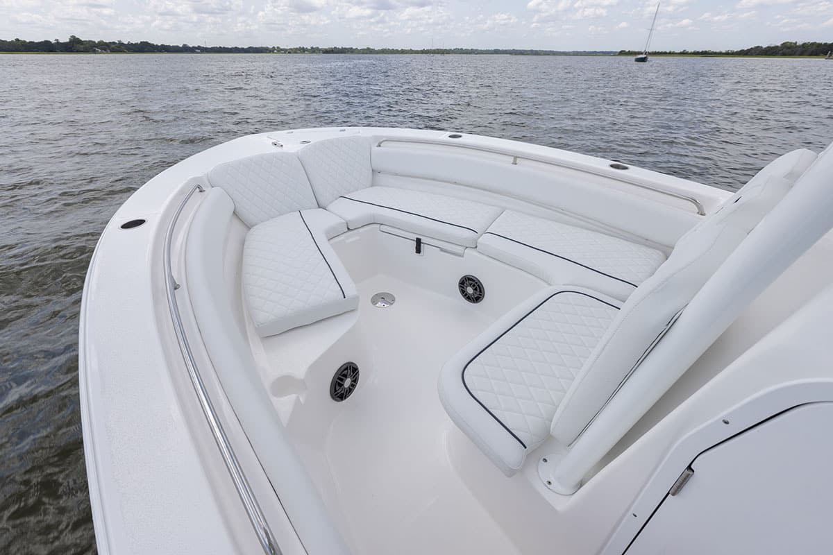Sea Fox 248 Side Console bow