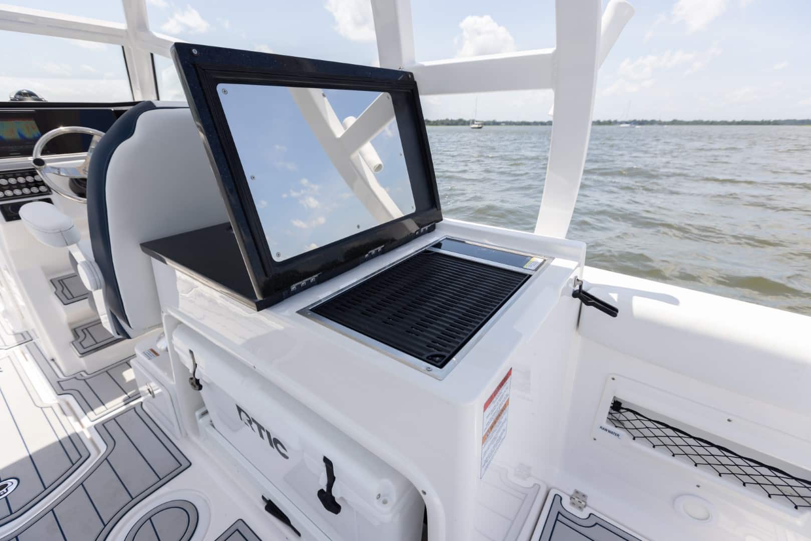 Sea Fox 268 Traveler grill