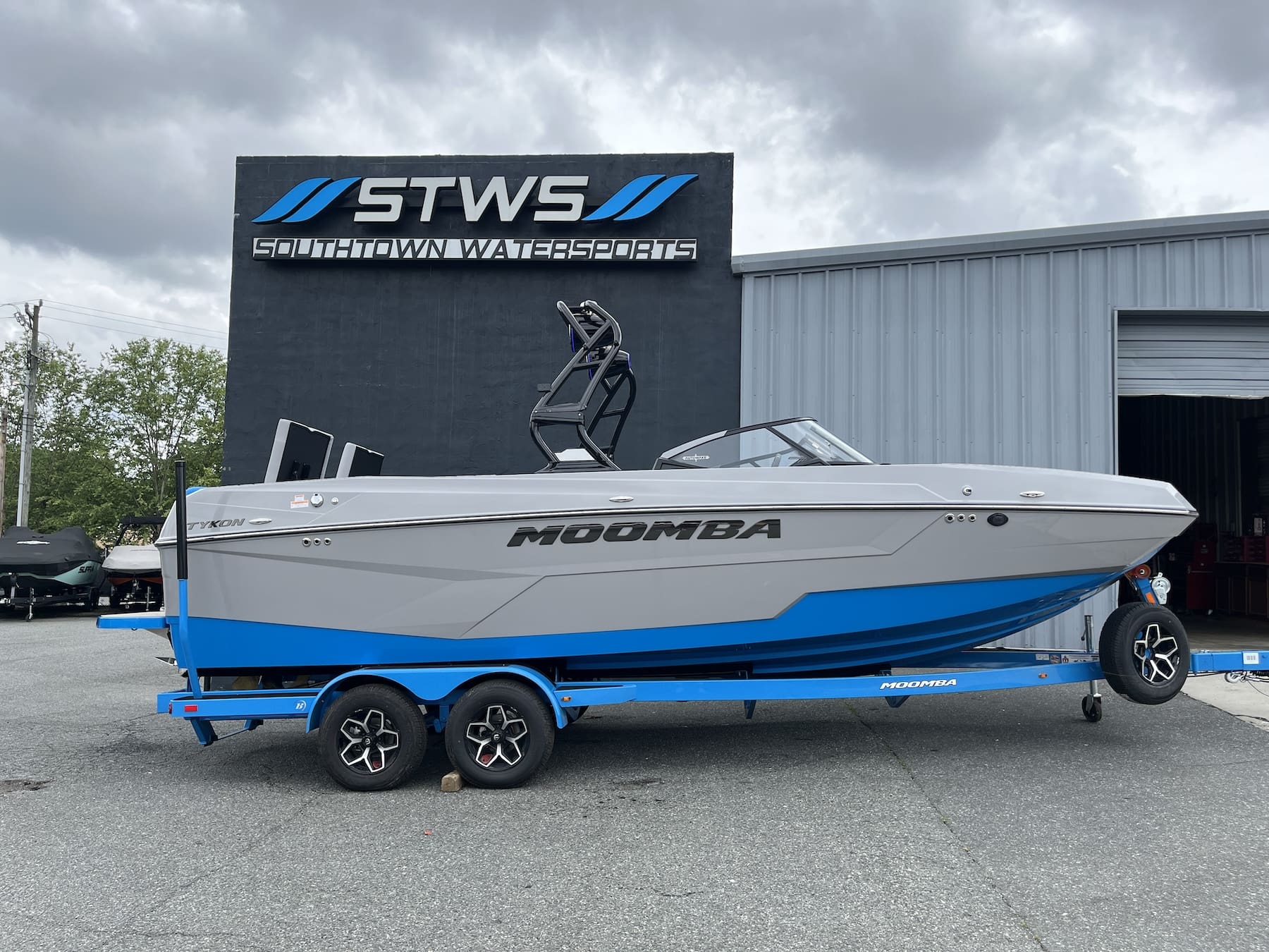Moomba Tykon 2025 – Light Graphite