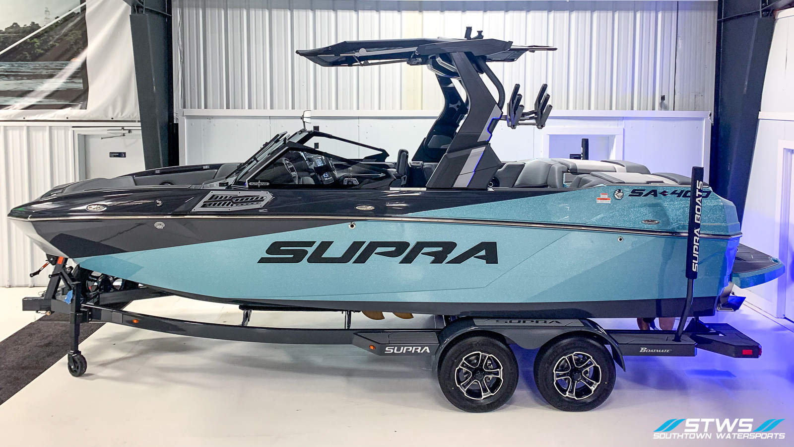 Supra SA400 2024 – Arctic Blue Flake / Dark Graphite