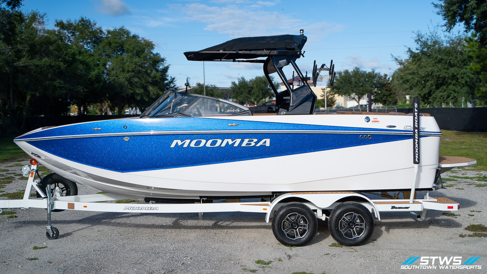 Moomba Craz 2024 – Brittany Blue Flake / White