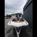 2025 - Supra - SA 400 - boat - White / Tan - SouthTown Watersports - Charlotte, NC - gallery image